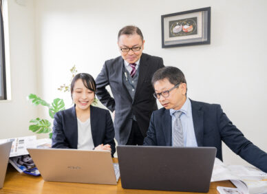 【下関市】新店舗の不動産店長募集！！中古住宅の買取再販事業で急成長の当社で地元に貢献してみませんか？